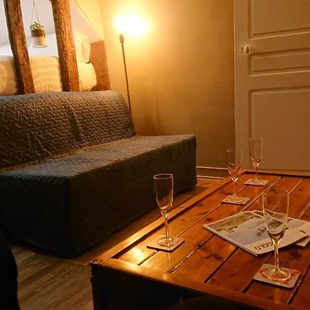 Nuits Au Grenier De Chartresアパートメント エクステリア 写真